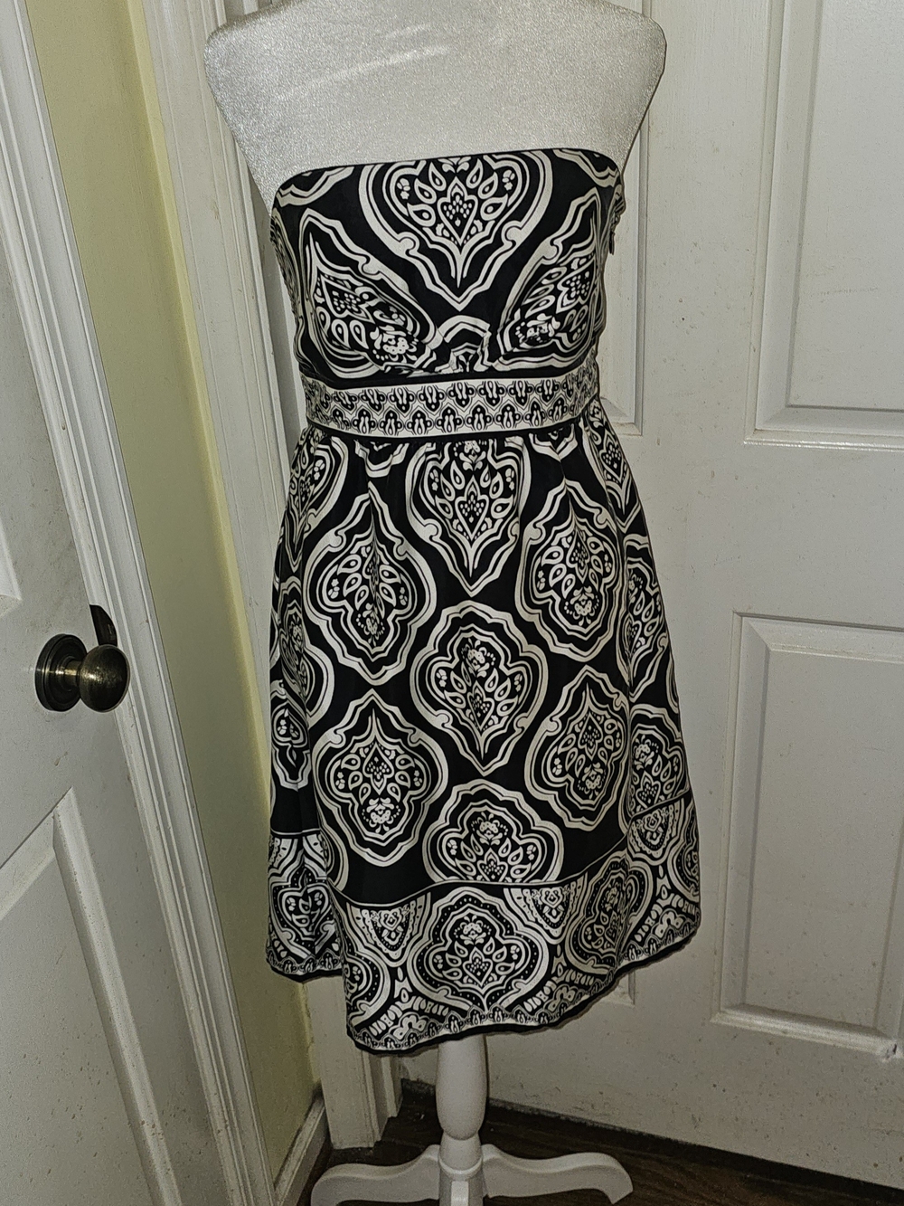 White House Black Market Strapless Black and White Medallion Fit-and-Flare Dress